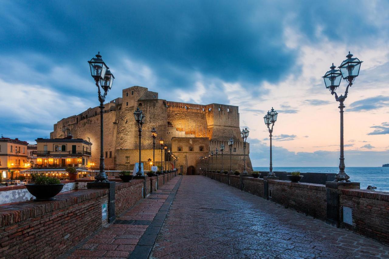 Napoli Storia E Mare Bed & Breakfast エクステリア 写真